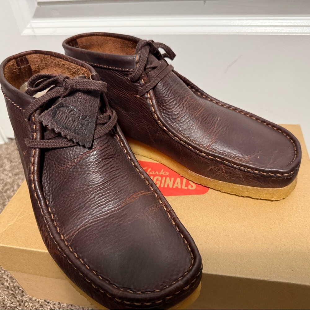Brand New - Clarks Wallabee Premium Beeswax Boot - Picture 6 of 15
